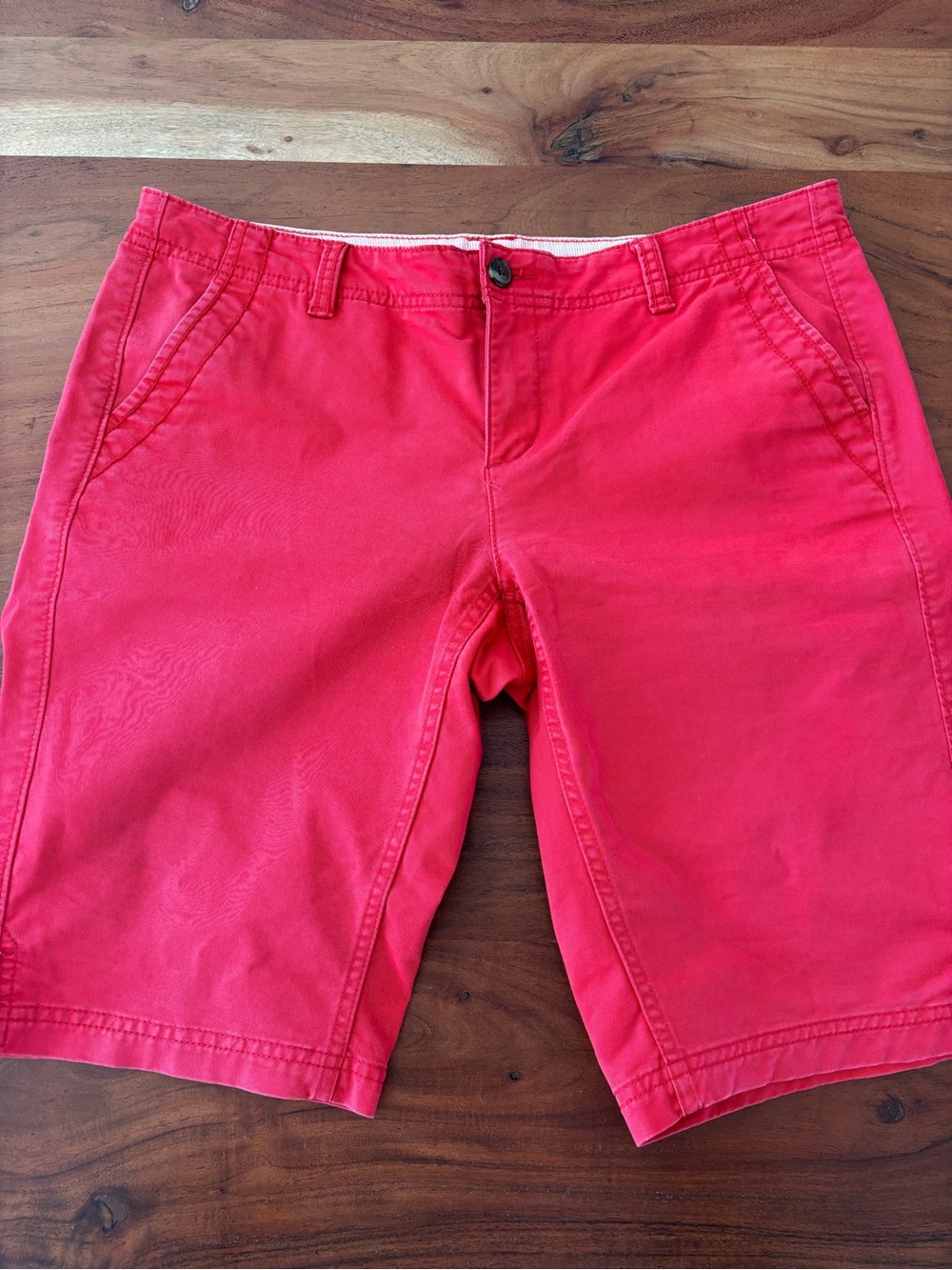 The North Face women’s  pink Flat-Front Shorts size 10